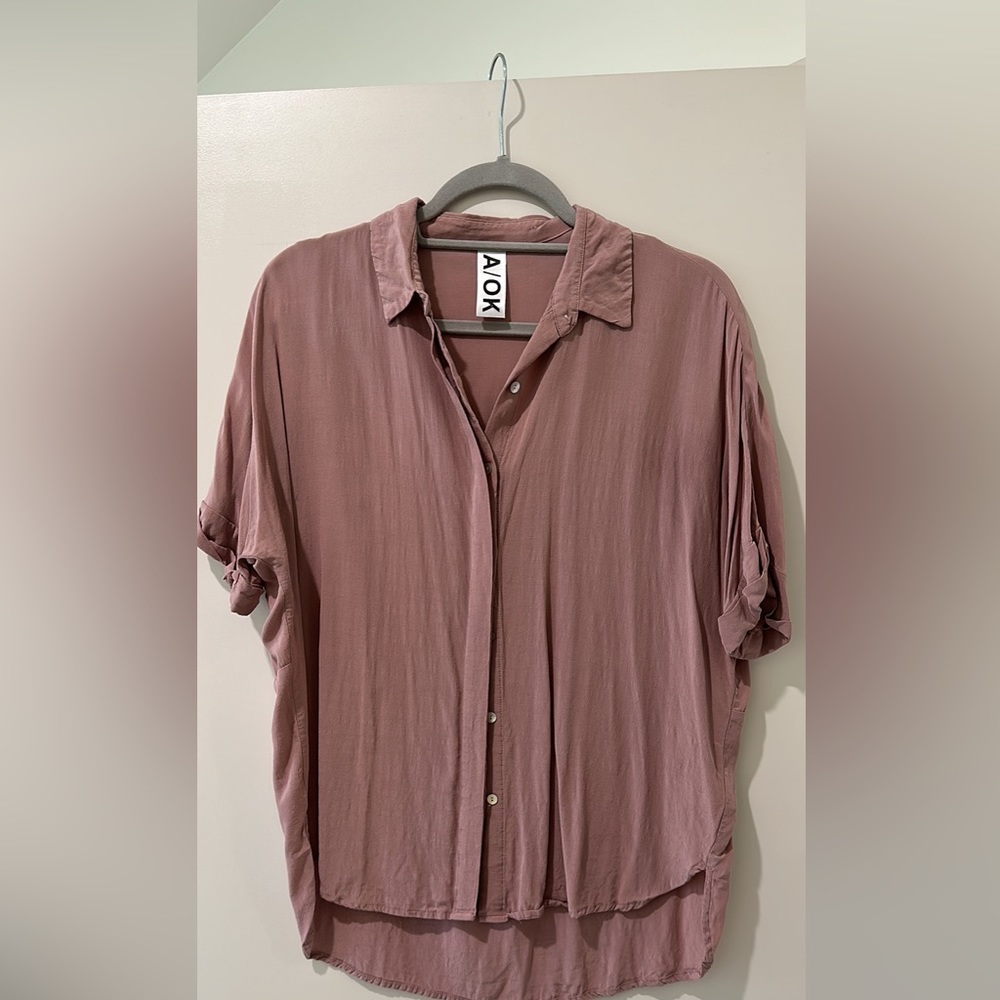 womens, light purple collared shirt, size medium, button down, loose fitting
